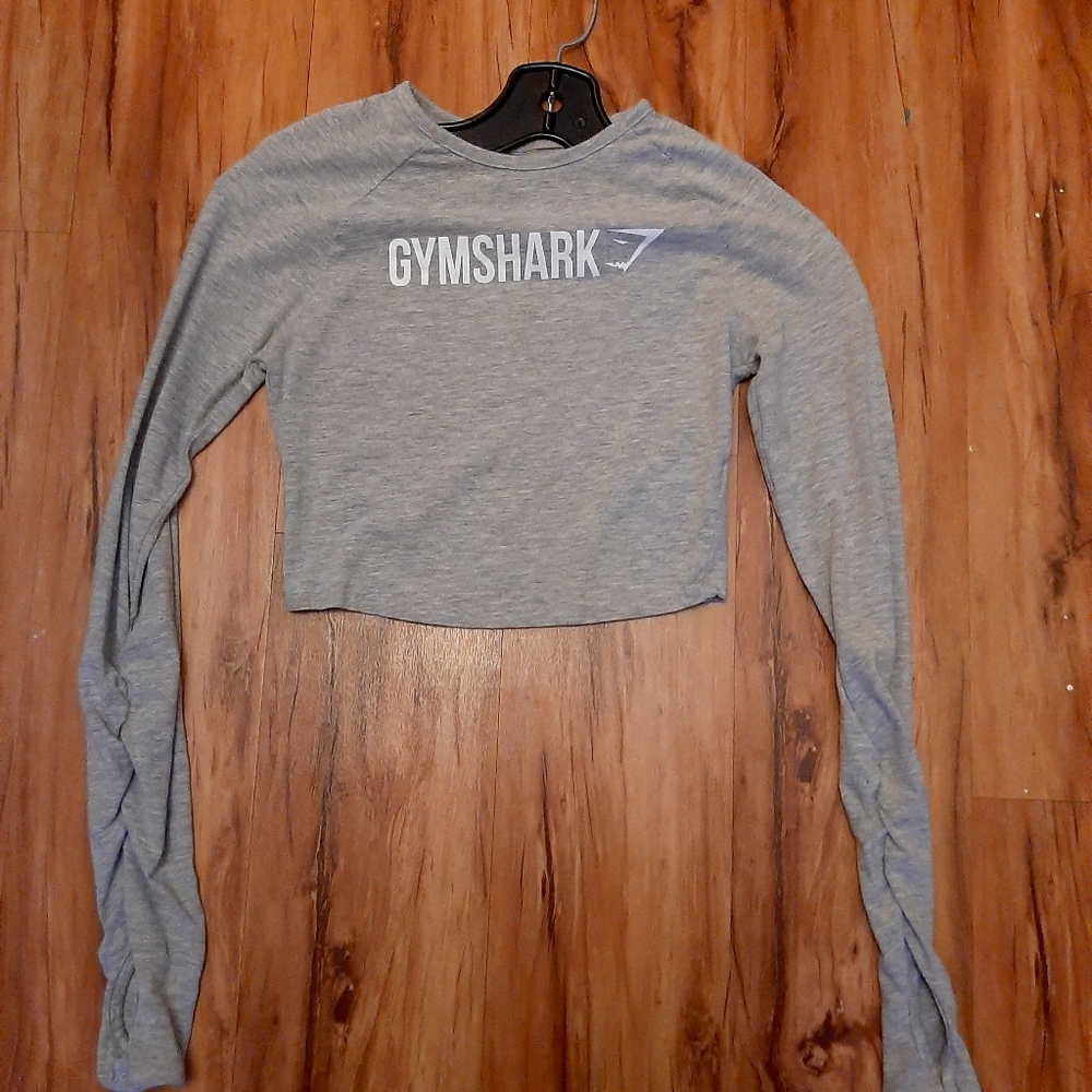 Gym shark crop top